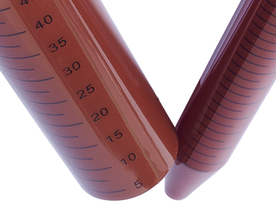 管體表面黑色刻度清晰，準(zhǔn)確度±2%