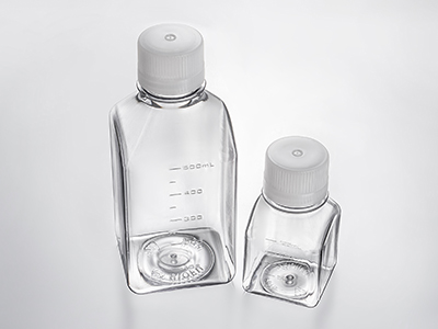 底部平整，可穩(wěn)定放置于桌面