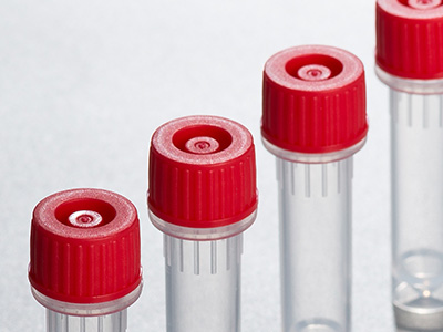 搭配密封性更強的螺旋密封蓋，降低樣本泄露風險