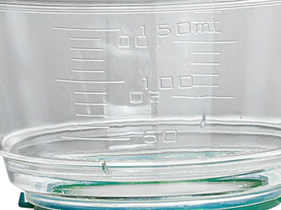 杯體透明，刻度清晰，便于觀察容量