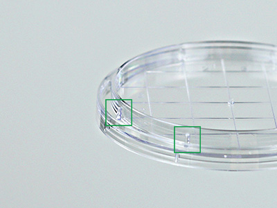 皿內(nèi)環(huán)卡扣設(shè)計(jì) ，培養(yǎng)皿與皿蓋緊密度高，防止誤開(kāi)，倒置不易脫落